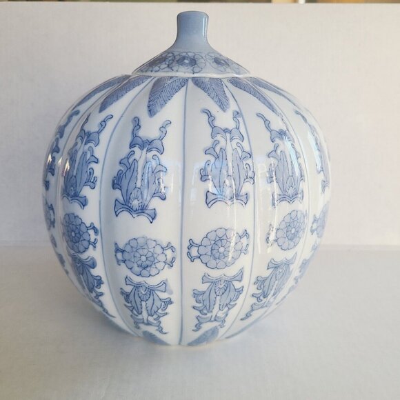 VTG Chinese Porcelain Pumpkin Jar Extra Large Blue & White Chinoiserie 25 Cm - Picture 1 of 13